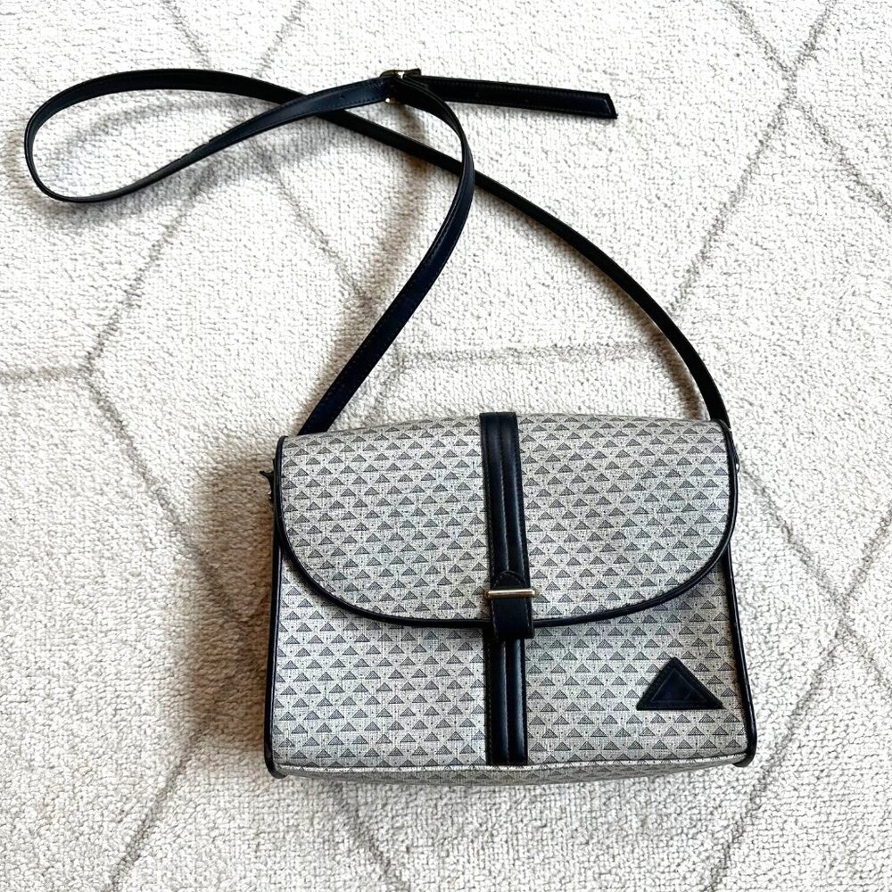 Liz Claiborne Vintage 80s Repeating Logo Coated Canvas Messenger Bag